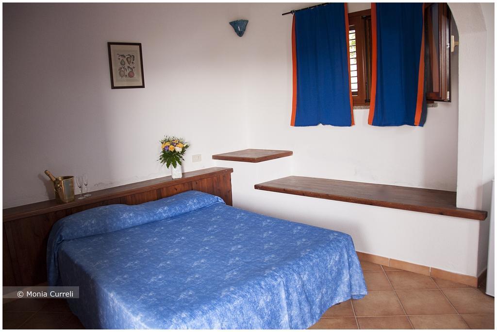 Camping Baia Saraceno Hotel Palau Room photo
