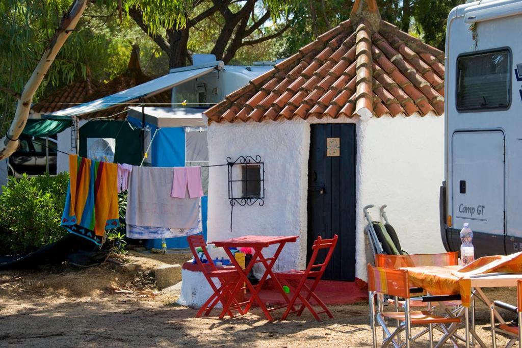 Camping Baia Saraceno Hotel Palau Room photo